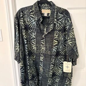 Men's Black and Green Patterned Shirt